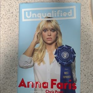 Anna Farris Book